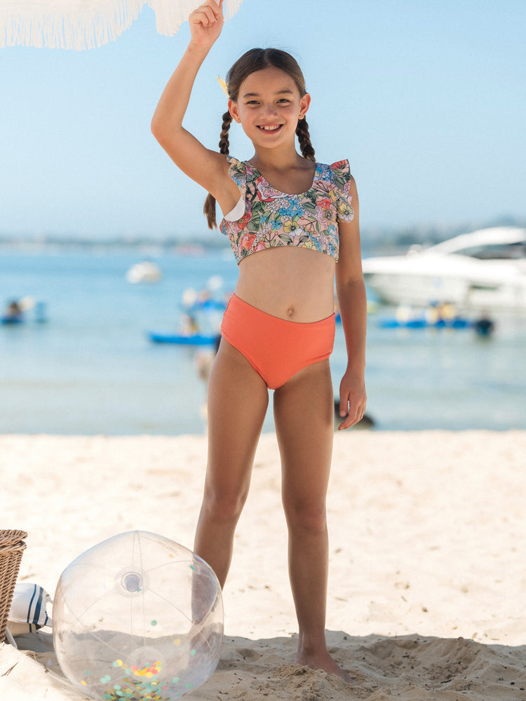 Matching Family Floral Swimwear Bikini Set for Mom & Daughter Floral Board Shorts for Dad & Son, Cute Beach Outfits for Vacation & Pool Days Multi-color