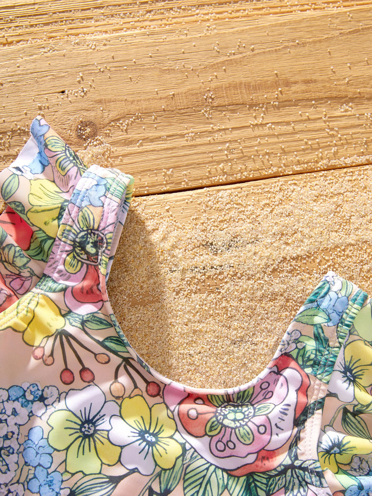 Matching Family Floral Swimwear Bikini Set for Mom & Daughter Floral Board Shorts for Dad & Son, Cute Beach Outfits for Vacation & Pool Days Multi-color