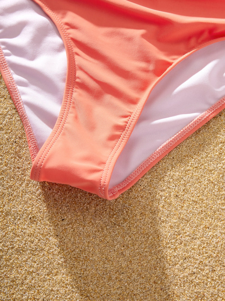 Matching Family Floral Swimwear Bikini Set for Mom & Daughter Floral Board Shorts for Dad & Son, Cute Beach Outfits for Vacation & Pool Days Multi-color