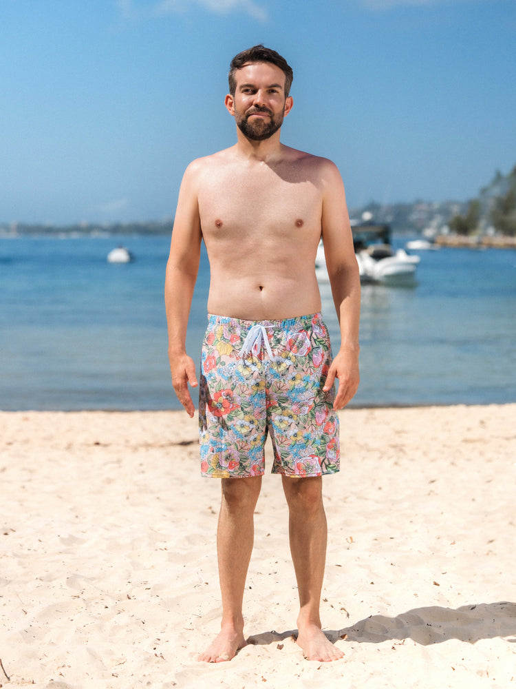 Matching Family Floral Swimwear Bikini Set for Mom & Daughter Floral Board Shorts for Dad & Son, Cute Beach Outfits for Vacation & Pool Days Multi-color