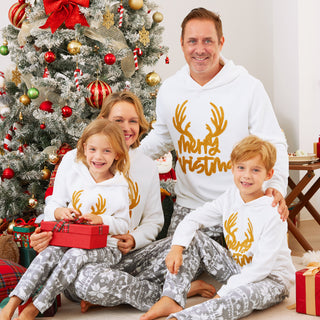 Mieux ensemble en pyjamas assortis