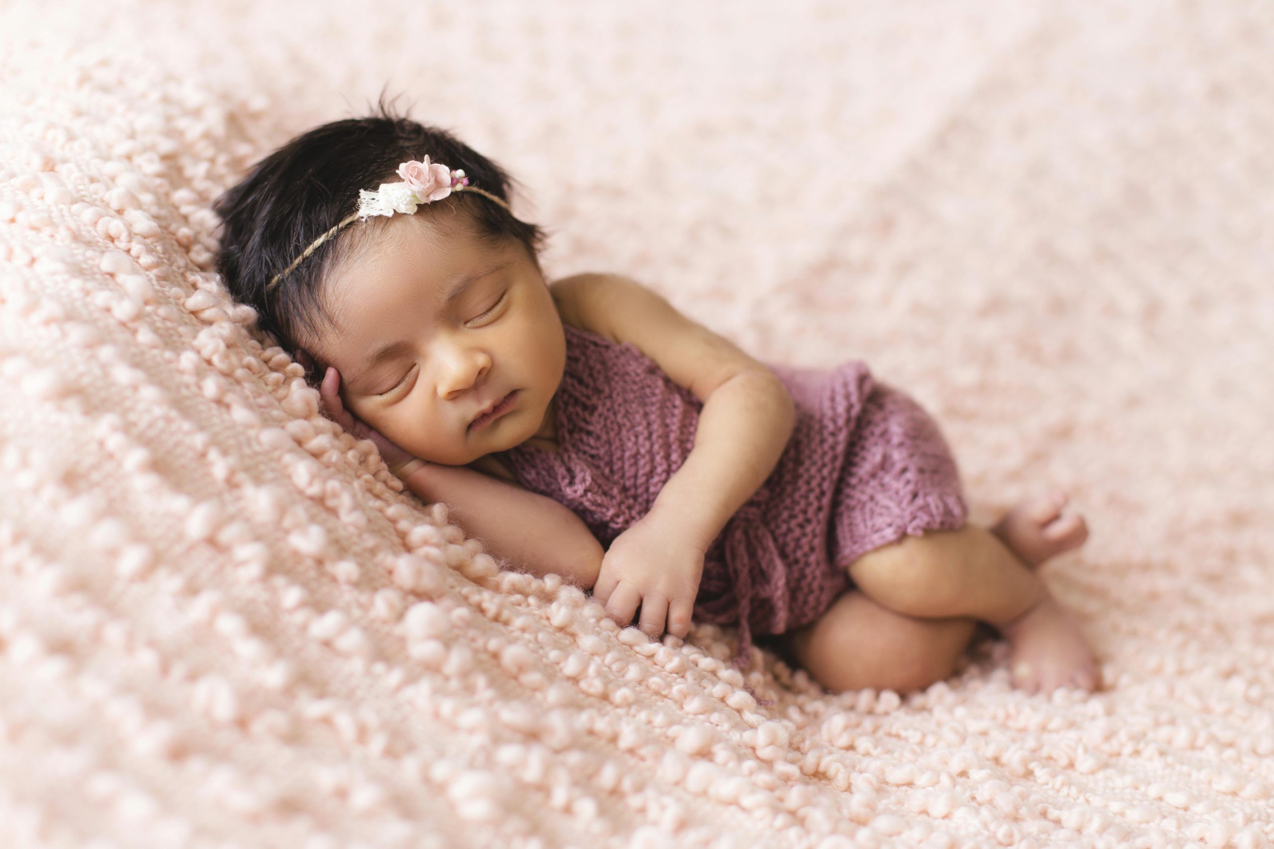 What Should a Baby Wear While Sleeping?