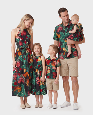 Family matching floral halterneck dresses and short-sleeve shirts, the dry layer that goes over swimwear for lunch