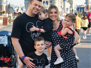 What to Wear to Disney in Summer Breathable Family Outfits