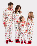 Conjunto de pijama familiar navideño a juego con estampado de varios perros y calcetines navideños color albaricoque