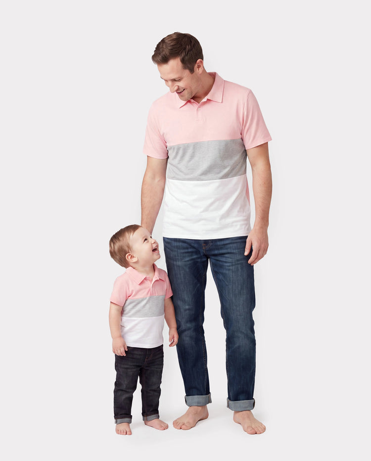 Ensembles assortis famille papa et moi robes midi sans manches à empiècement floral rose et polos manches courtes bicolores Rose