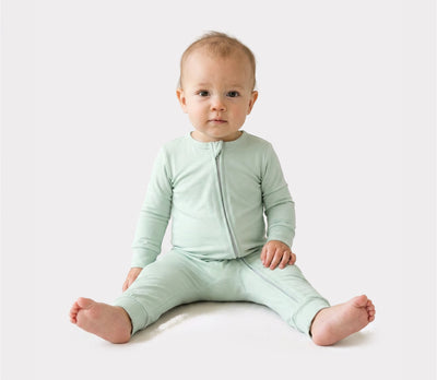 Bambou – Pyjama zippé pour bébé, couleur vert pâle