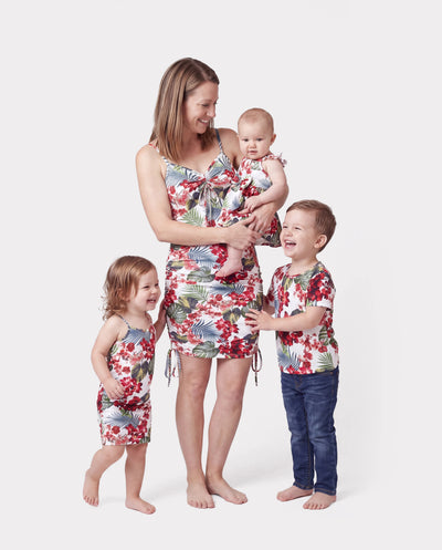 Mommy & me Floral Print Outfits Tropical Print Spaghetti Strap Body-con Dress for Mom & Daughter, Color-Blocked T-Shirts for Dad & Son Perfect for Summer Vacations & Family Photos Red