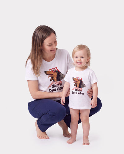 T-shirts assortis Maman et Moi à motif teckel "Les bonnes vibes de maman" T-shirt en coton à imprimé chien Blanc