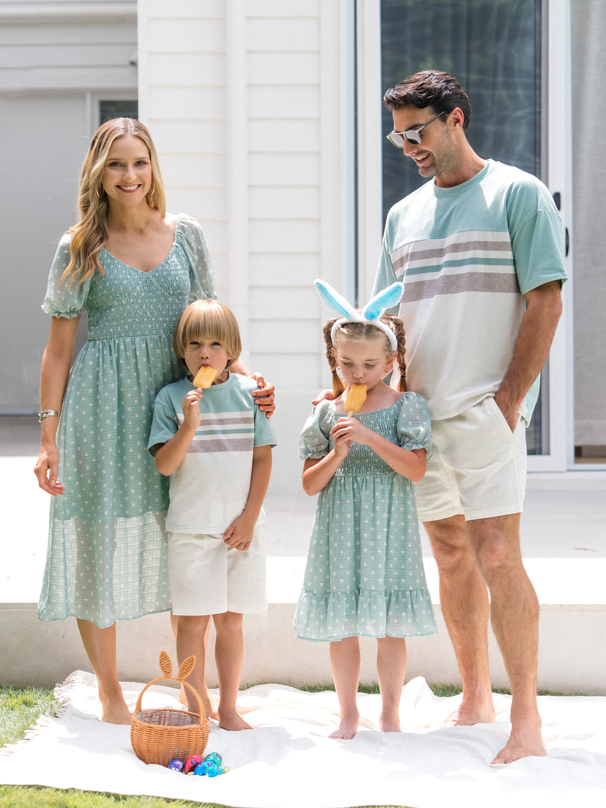 Family Matching T-Shirt & Dress Set Polka Dot Puff-sleeve Dress for Mom, Daughter & Baby, Color Block Cotton Tee for Dad & Son, Perfect for Family Family Matching T-Shirt & Dress Set Polka Dot Puff-sleeve Dress for Mom, Daughter & Baby, Color Block Cotton Tee for Dad & Son, Perfect for Family