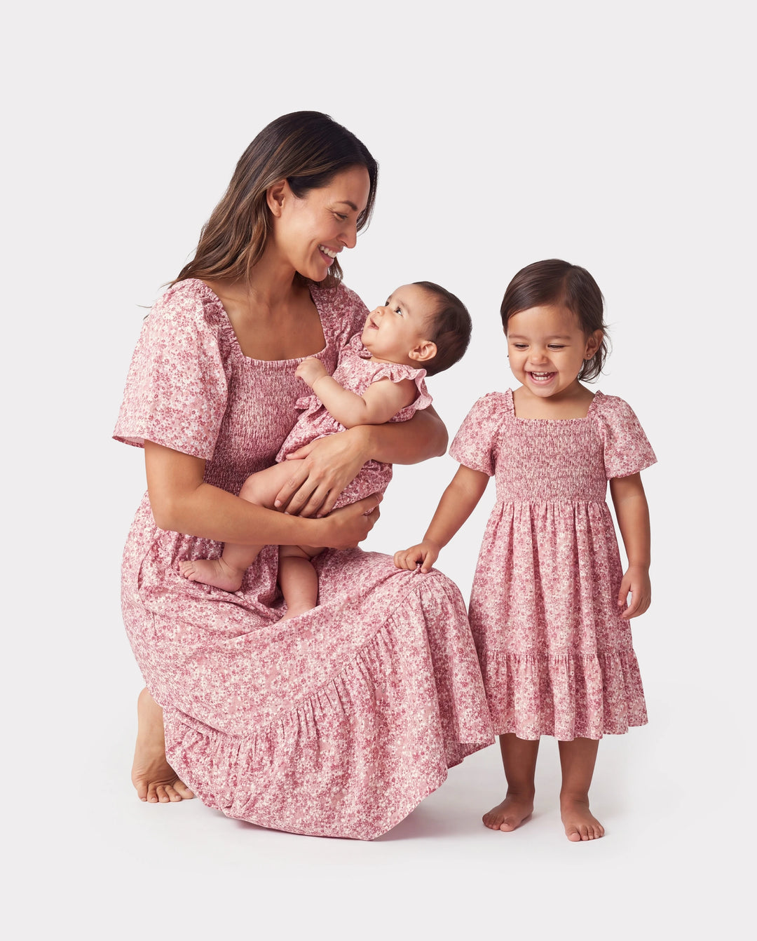 Mommy & me Blue Flora Print Smocking Puff-sleeve Dress Set Pink