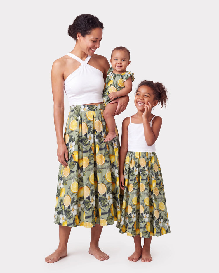 Mommy & me Outfits – Lemon Print Hawaiian Summer Dresses – Tropical Vacation Clothes for Men, Women & Kids Green
