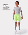 PatPat Rapidair™ Activewear Kid Boy Athletic Schnelltrocknende, atmungsaktive Shorts mit Taschen grün