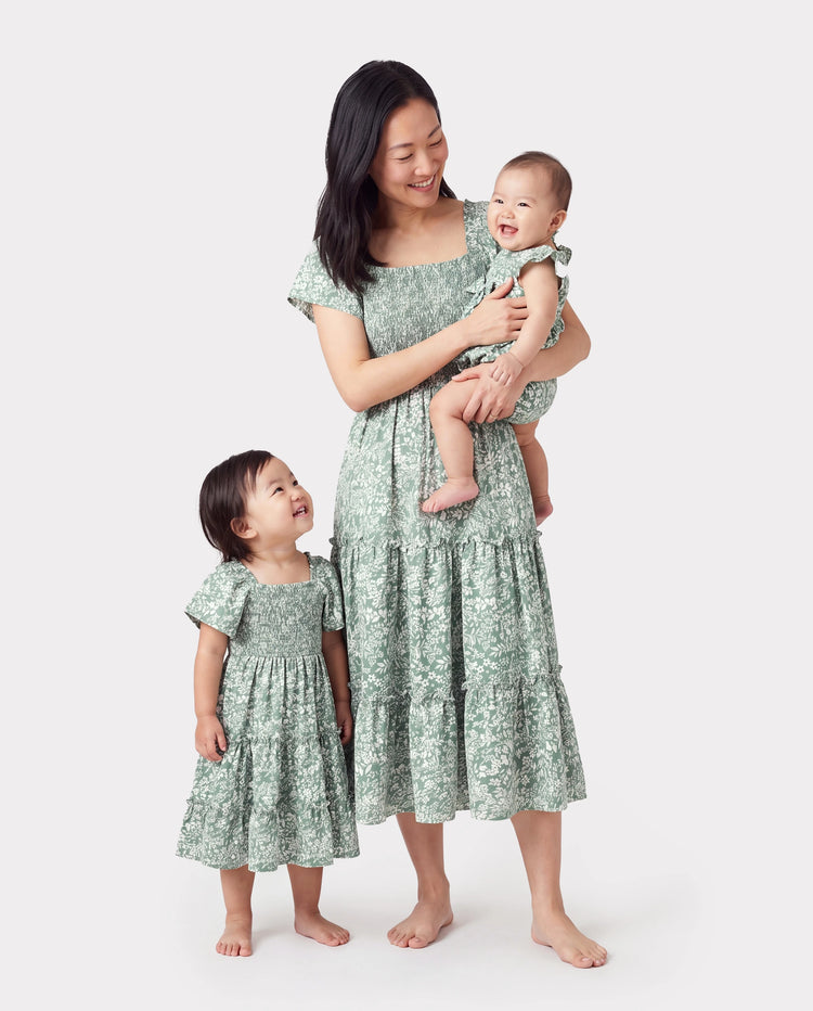 Mommy & me Elegant Broken Flower Matching Outfits for Family, Smocking Design, Medium Thickness Green