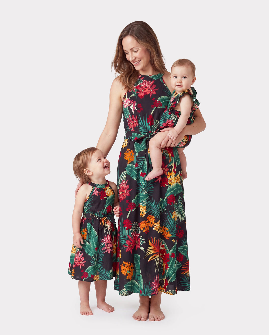 Mommy and Me Family Matching Allover Plant Floral Print Halterneck Dresses and Short-sleeve Shirts Sets Black