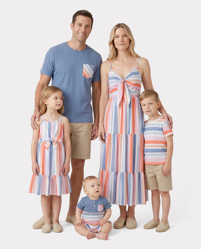 Camiseta azul de manga corta a juego para toda la familia o vestido camisola de rayas de colores multicolor