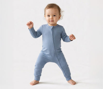Bambou – Pyjama zippé pour bébé, couleur gris bleuté