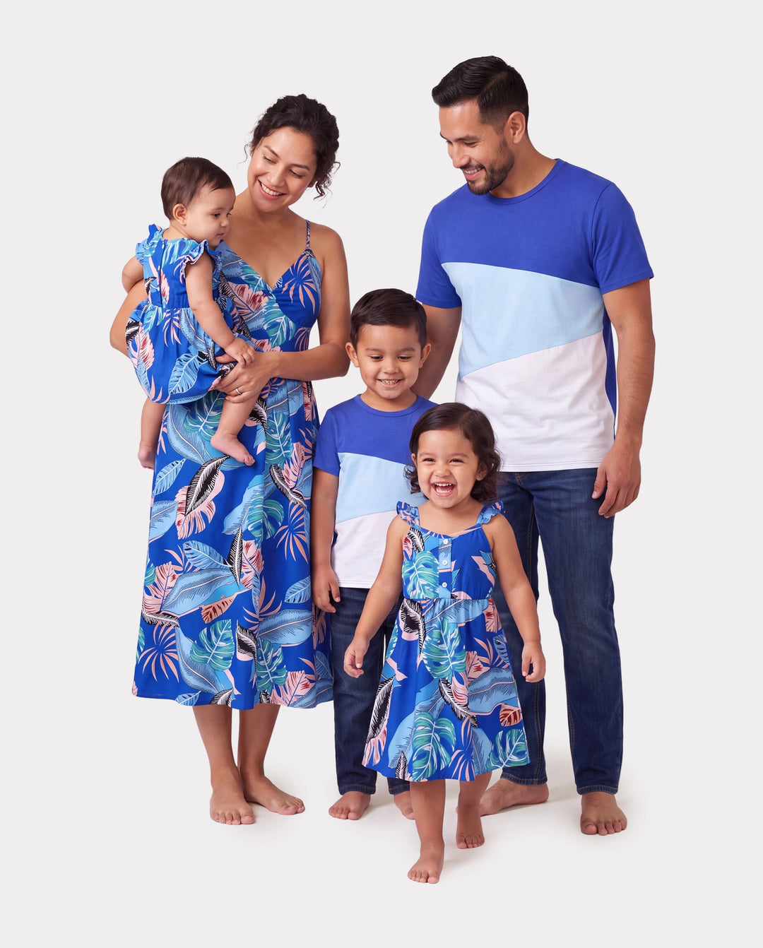 Family Matching Tropical Dress & T-shirt Set – Blue Floral Print for Dad, Mom, Girls & Baby, Perfect for Summer Vacations and Family Photos Blue