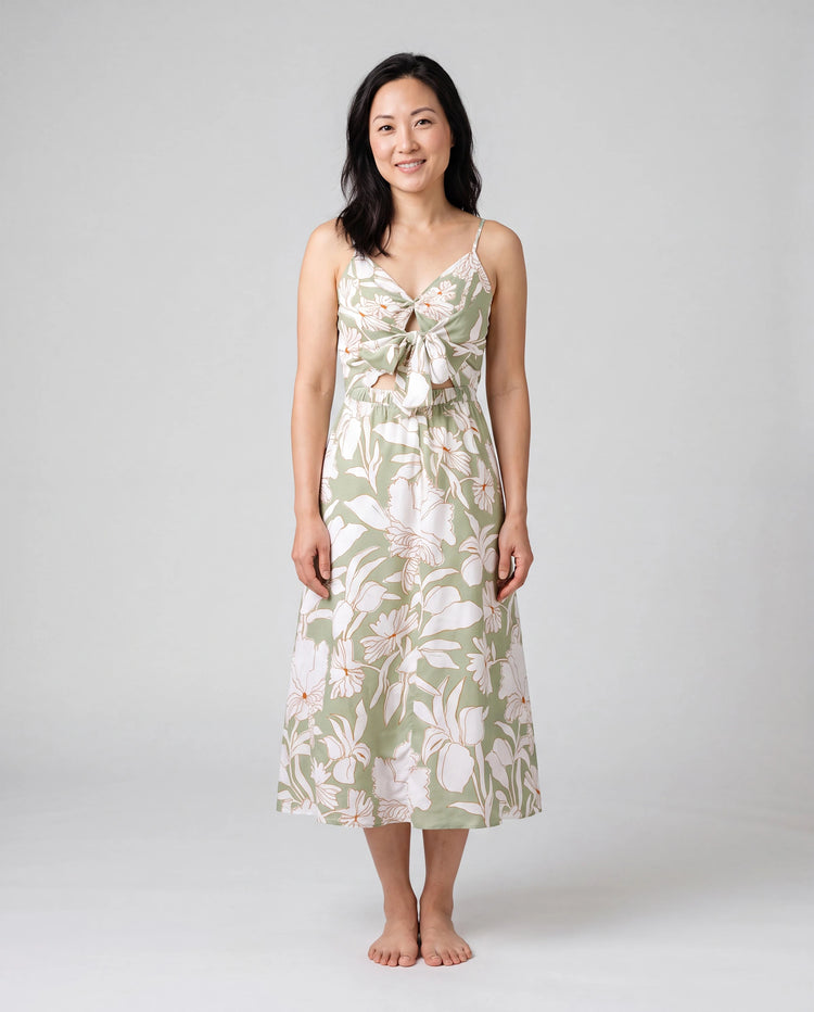 Matching Family Outfits Tropical Floral Print Strap Dress or Short-sleeve Colorblock Shirts Set Pale Green