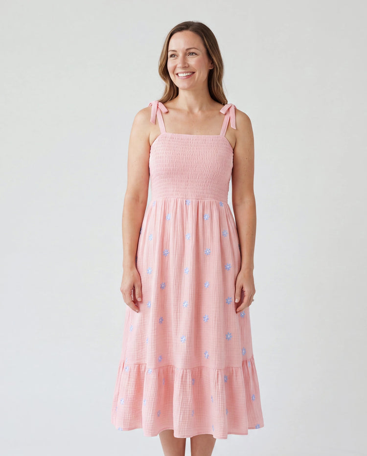 Tenues assorties maman et moi roses Robe en coton à fleurs smockée avec lien au dos pour maman et fille, chemises unies pour fils, parfait pour sorties familiales et photos d'été Rose mauve