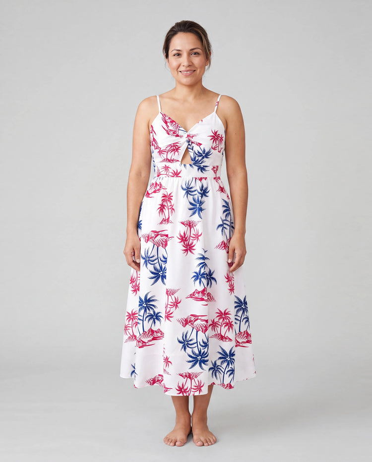 Tenues assorties famille pour le Jour de l'Indépendance avec imprimé palmiers rouges et bleus Vêtements de vacances hawaïens Ensemble chemise et robe d'été pour la plage Multicolore