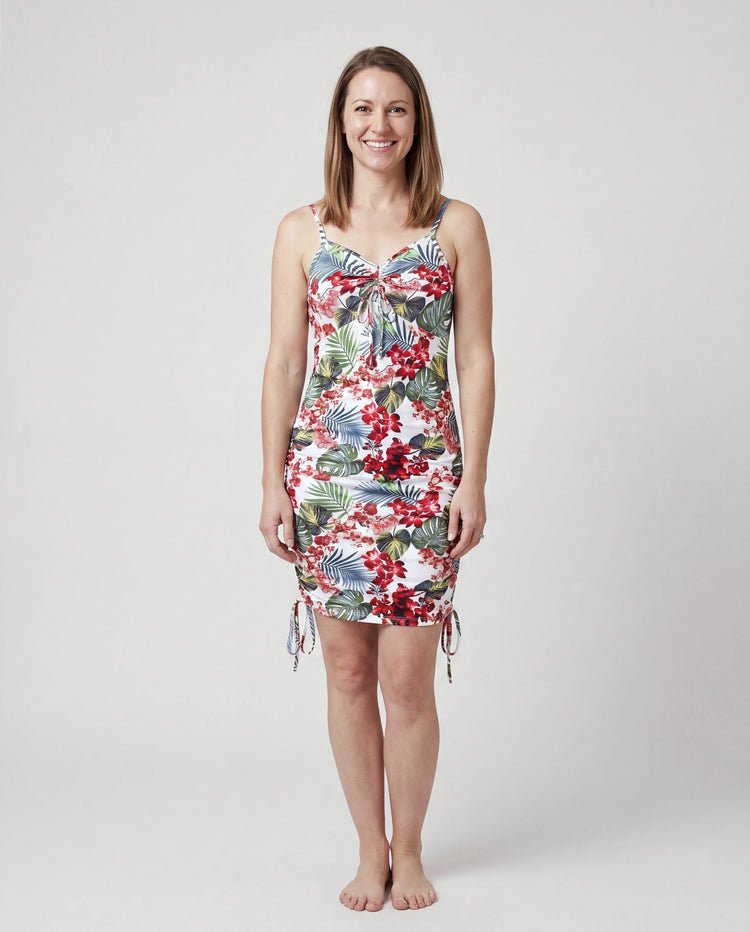 Mommy & me Floral Print Outfits Tropical Print Spaghetti Strap Body-con Dress for Mom & Daughter, Color-Blocked T-Shirts for Dad & Son Perfect for Summer Vacations & Family Photos Red