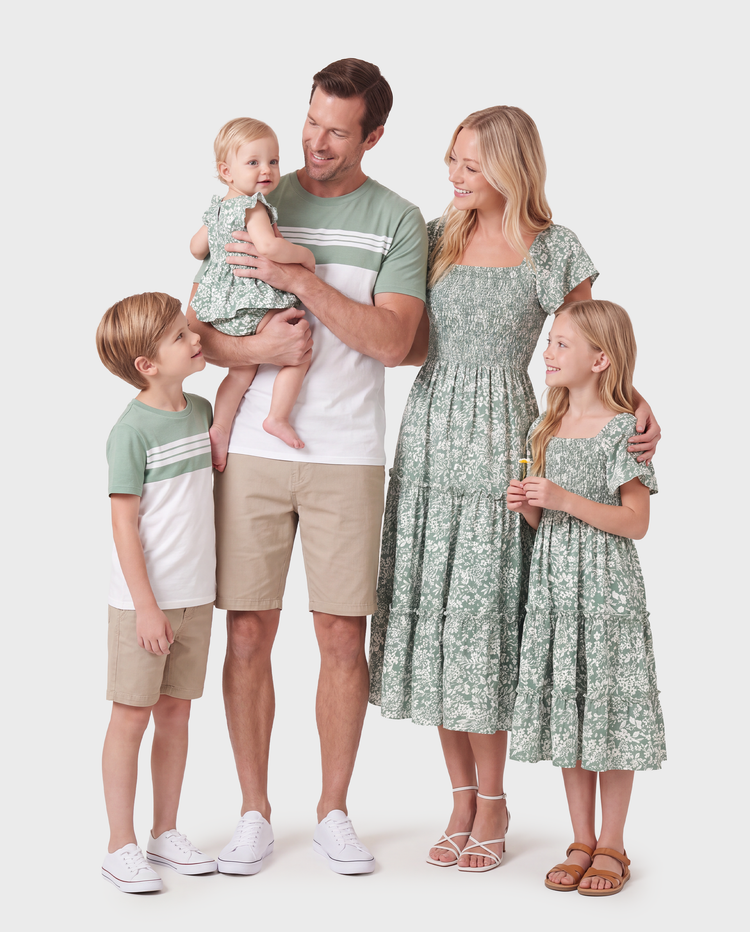 Elegante gebrochene Blume passende Outfits für die Familie, Smoking-Design, mittlere Dicke grün