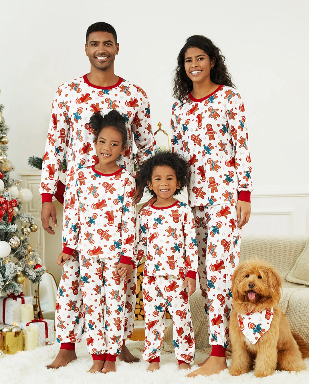 Pijama familiar navideño a juego con estampado de hombrecito de jengibre y calcetines navideños blancos