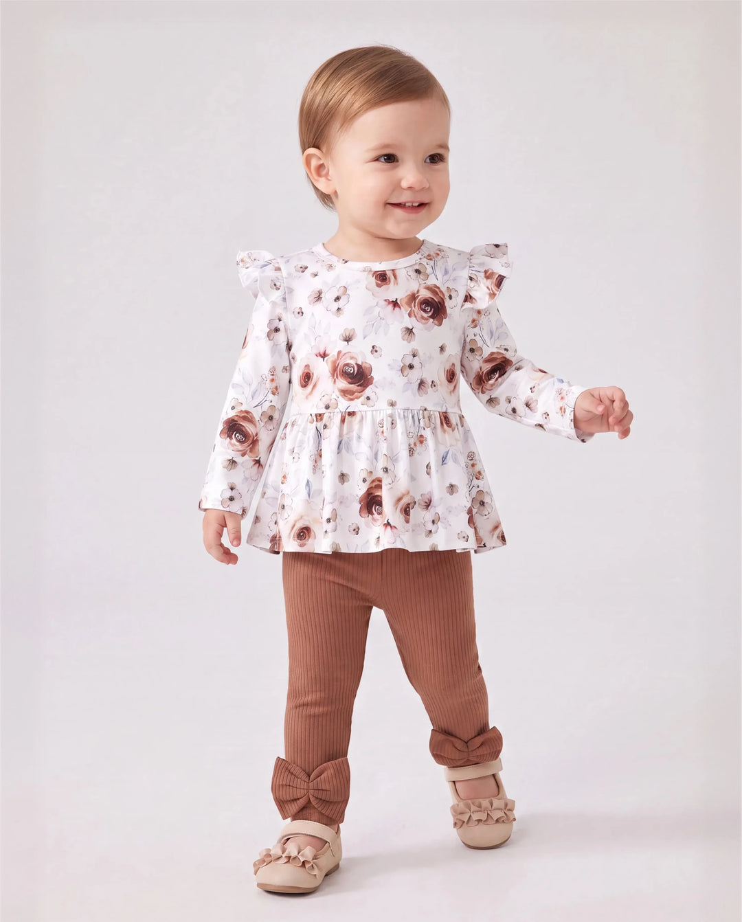 Conjunto de 2 piezas de ropa para bebé niña con mangas abullonadas y flores grandes
 Marrón