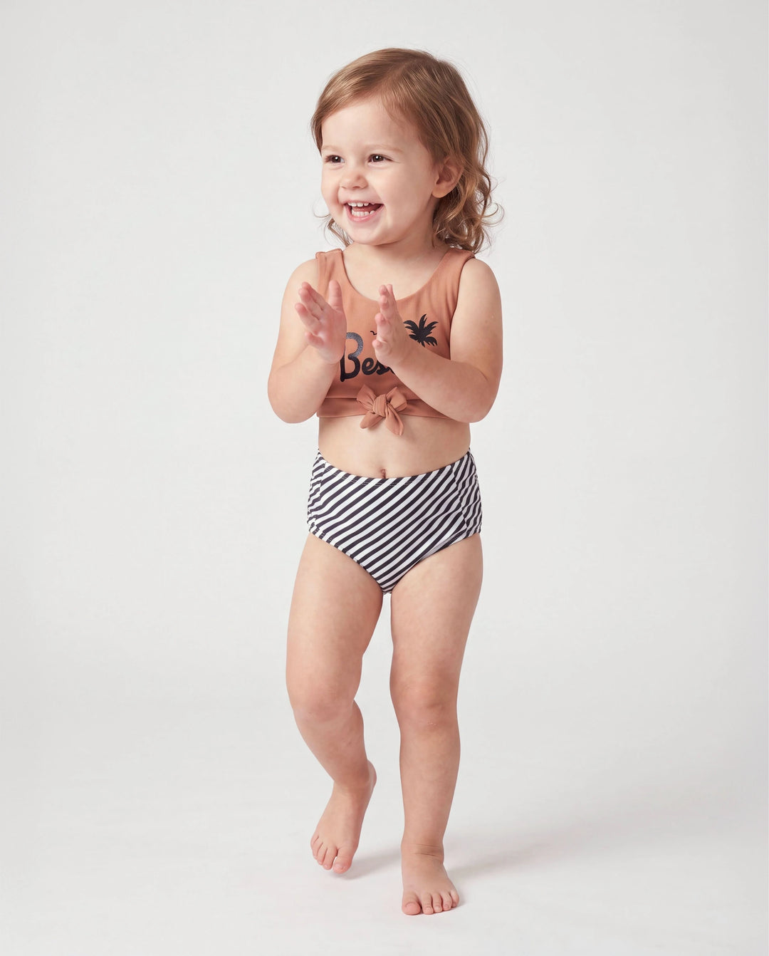 Bikini crop top con tirantes y cordón para niña pequeña con rayas verticales y estampado Besties caqui