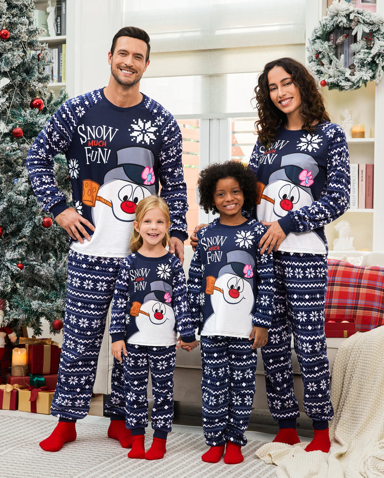 Frosty der Schneemann Weihnachtsfleece mit Schneeflocken-Druck Schlafanzug-Sets mit Weihnachtssocken