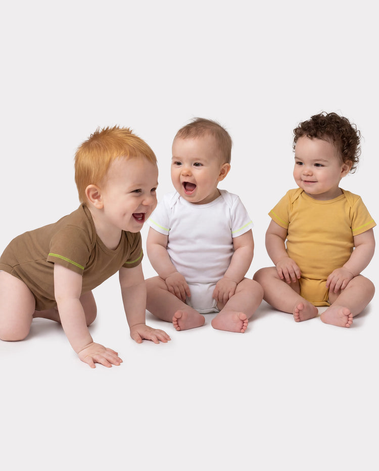 Conjunto de 3 mamelucos de lyocell para bebé niño/niña en color marrón