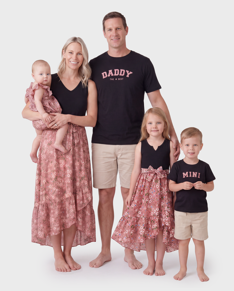 Funny Family Matching Cotton T-Shirt & Dress Set Daddy / Mini Print Black Tee for Dad and boy, Floral Print splicing Dress for Mom, girl and Baby, Perfect for Summer Family Outings Black