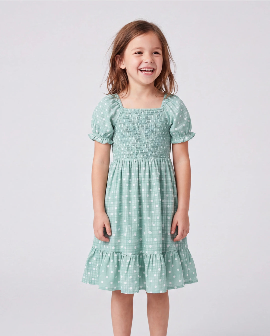 Mommy & me T-Shirt & Dress Set Polka Dot Puff-sleeve Dress for Mom, Daughter & Baby, Color Block Cotton Tee for Dad & Son, Perfect for Family Outings & Photos Light Green
