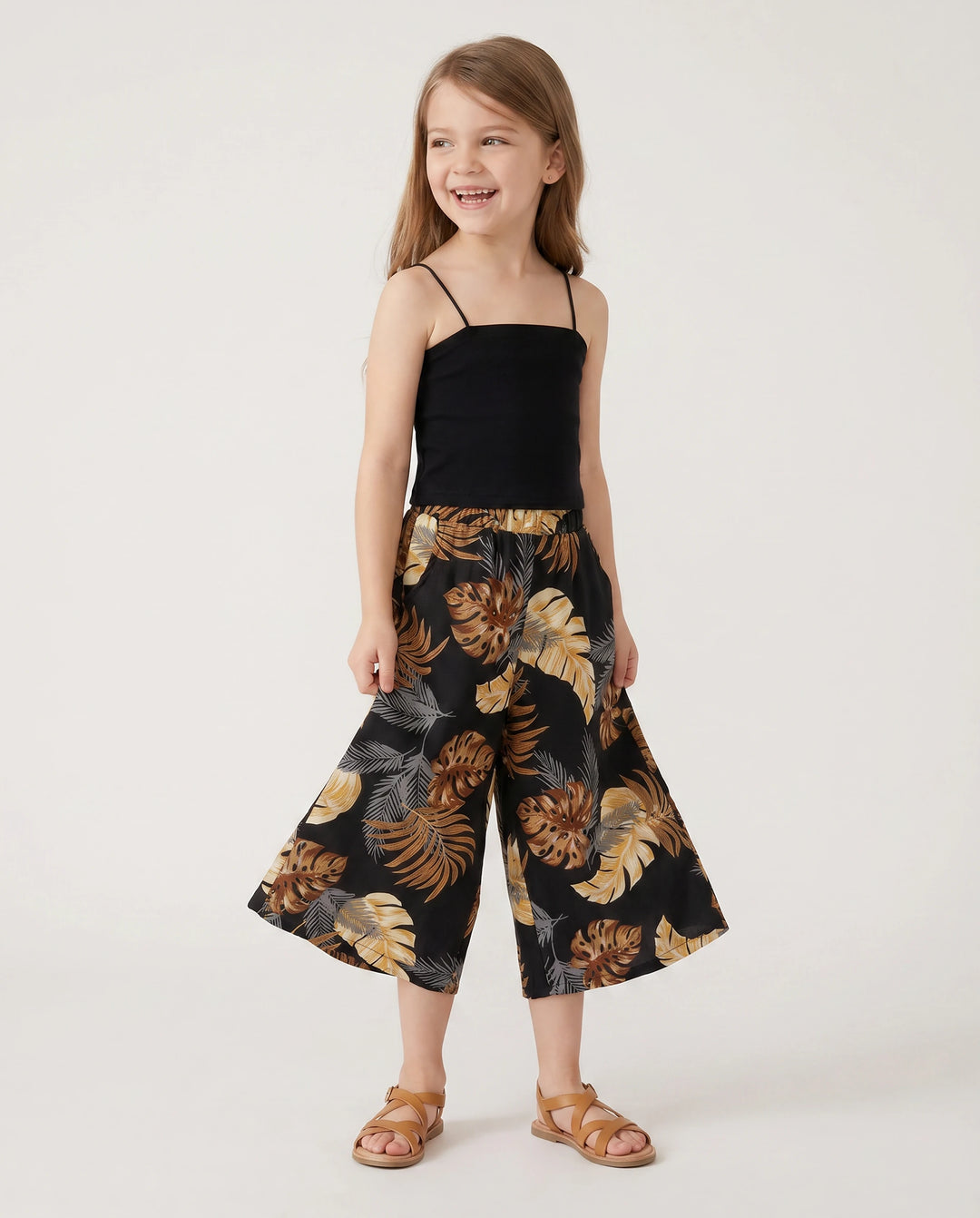 Ensemble de plage à imprimé floral assorti pour toute la famille, chemise à manches courtes ou haut caraco et pantalon large pour les vacances d'été, noir et blanc