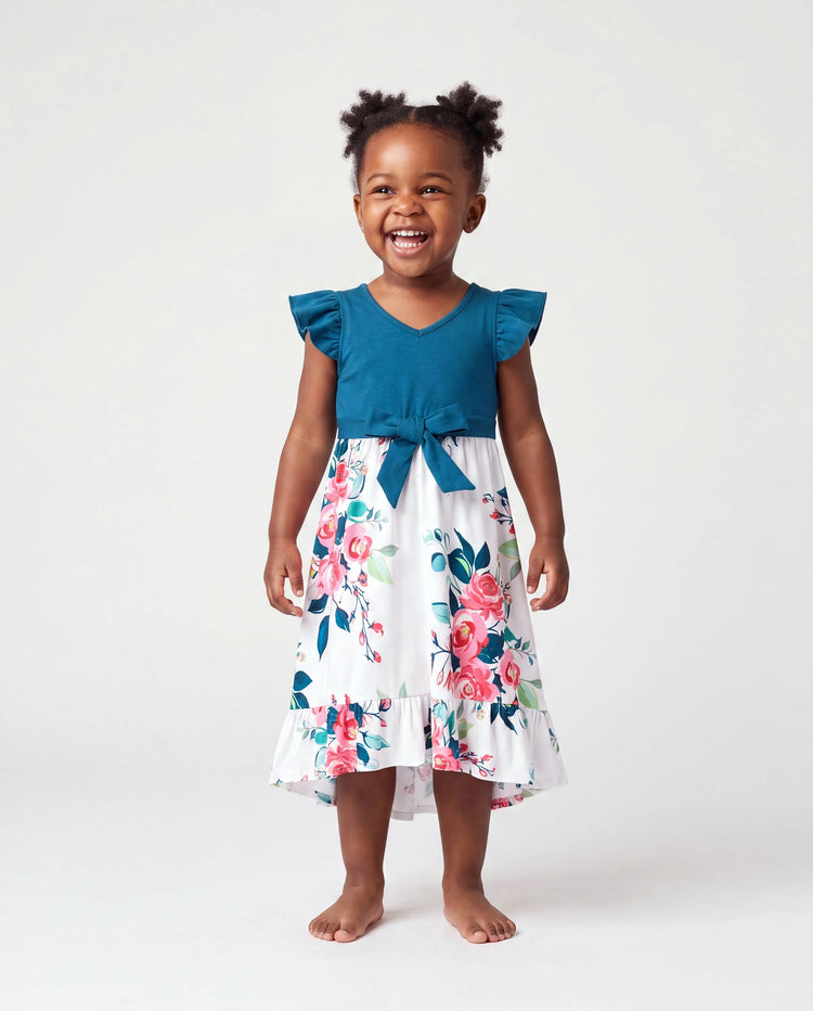 Vestidos con escote en V sólido y mangas de volantes combinados con estampado floral y conjuntos de camisetas de manga corta a bloques de color para papá e hija Azul celeste