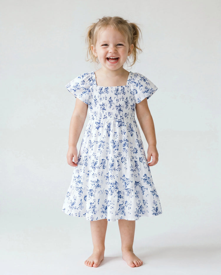 Conjunto de Papá y Hija: Traje casual con fruncido floral AZULBLANCO