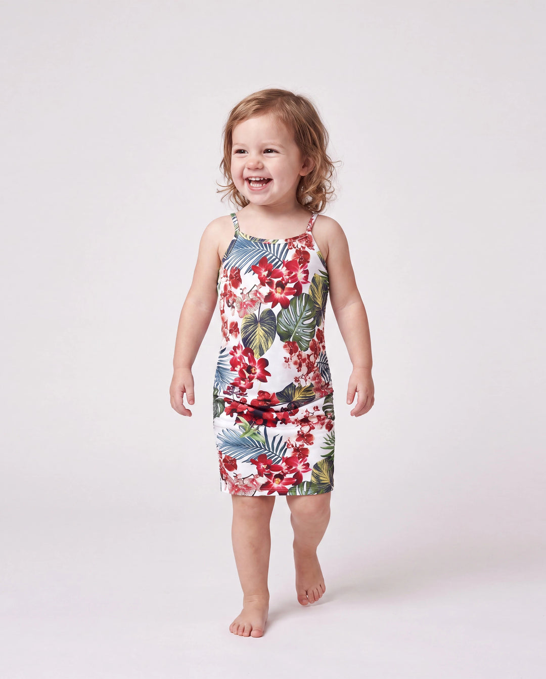 Family Matching Floral Print Outfits Tropical Print Spaghetti Strap Body-con Dress for Mom & Daughter, Color-Blocked T-Shirts for Dad & Son Perfect for Summer Vacations & Family Photos Red