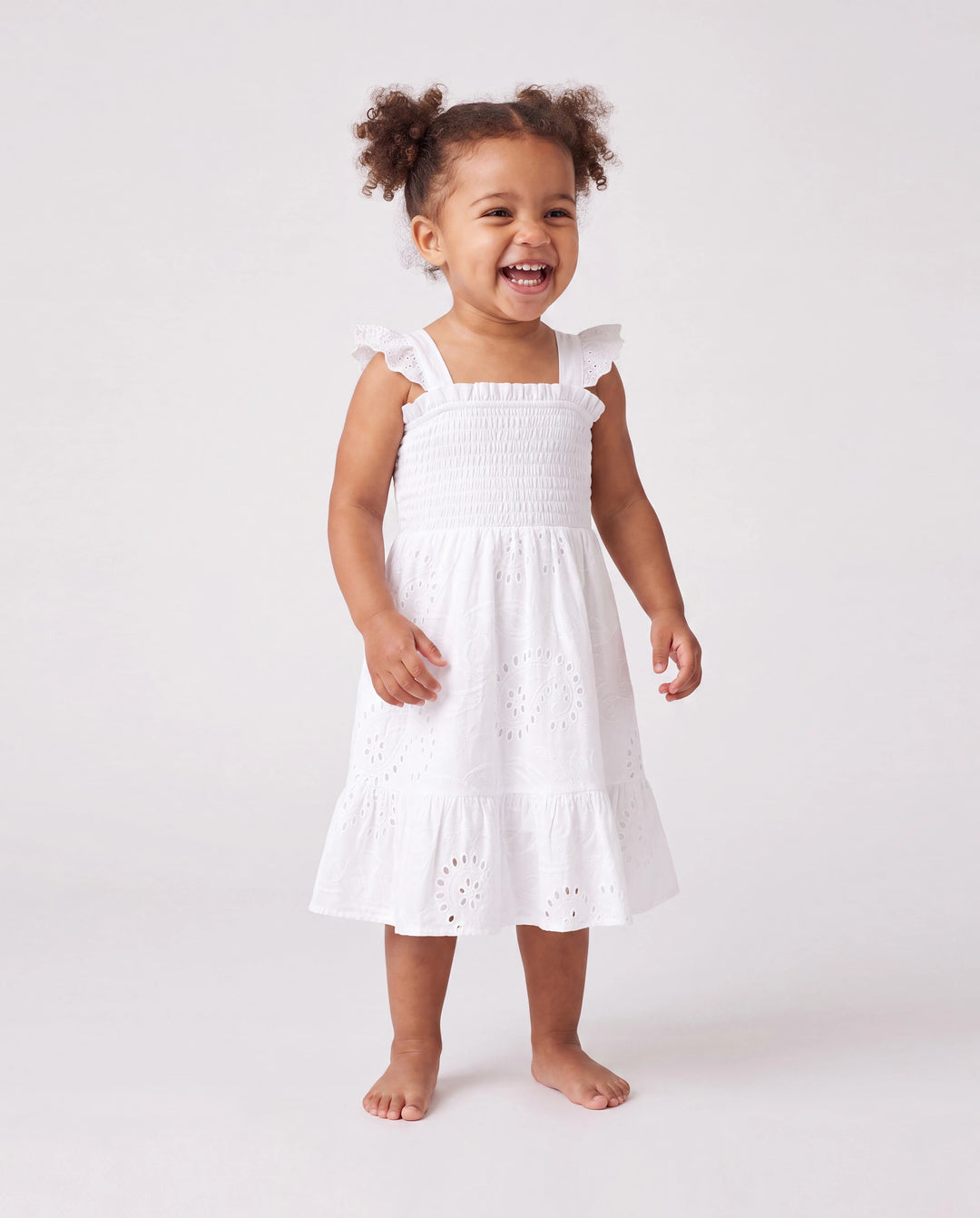 Vestidos de algodón a juego para mamá y yo Vestidos fruncidos con ojales y tirantes con volantes, perfectos para salidas y fotos familiares en verano Blanco
