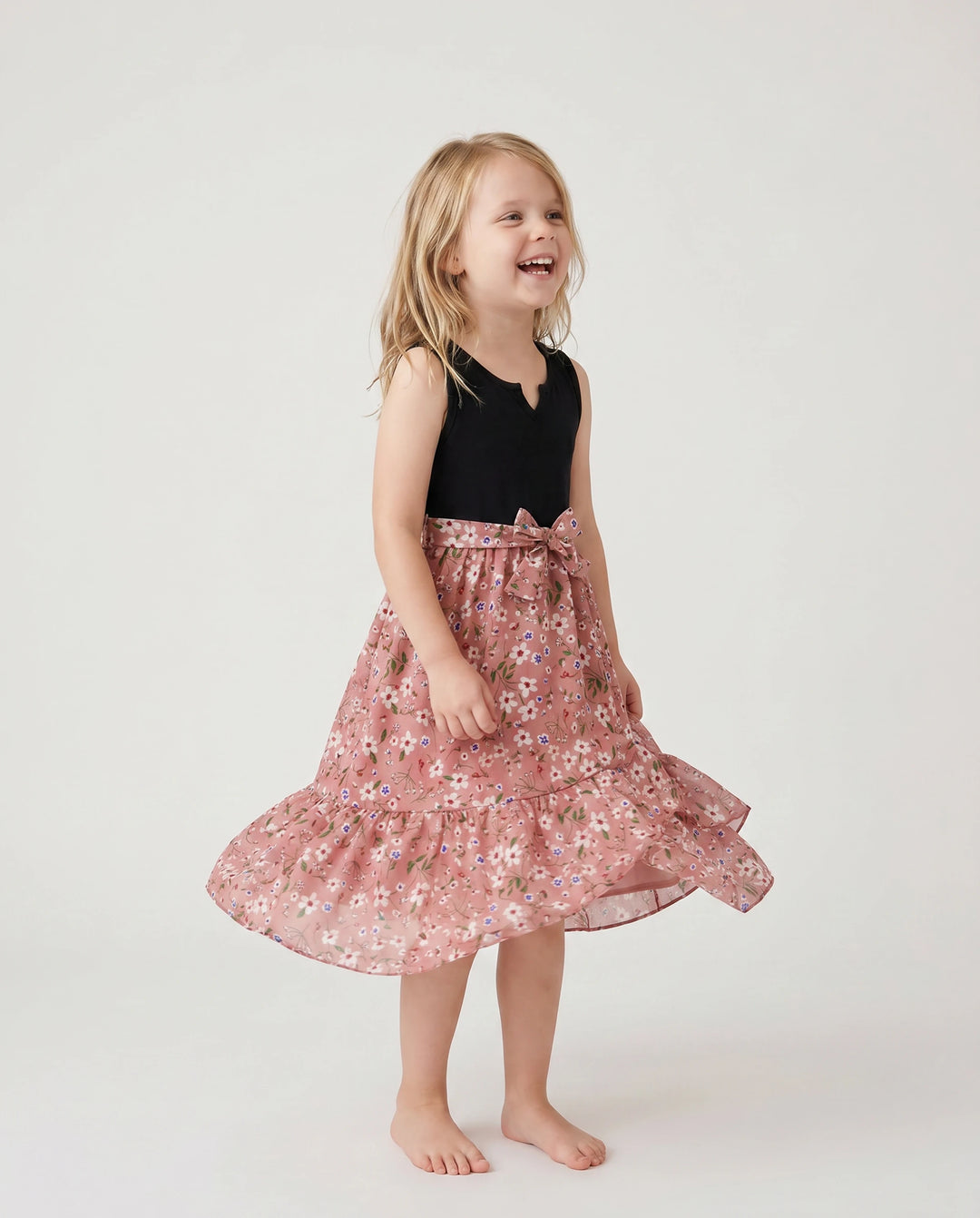 Funny Family Matching Cotton T-Shirt & Dress Set Daddy / Mini Print Black Tee for Dad and boy, Floral Print splicing Dress for Mom, girl and Baby, Perfect for Summer Family Outings Black