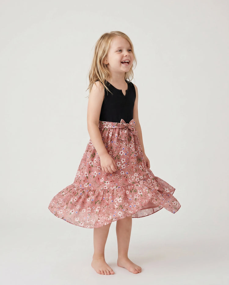 Funny Family Matching Cotton T-Shirt & Dress Set Daddy / Mini Print Black Tee for Dad and boy, Floral Print splicing Dress for Mom, girl and Baby, Perfect for Summer Family Outings Black