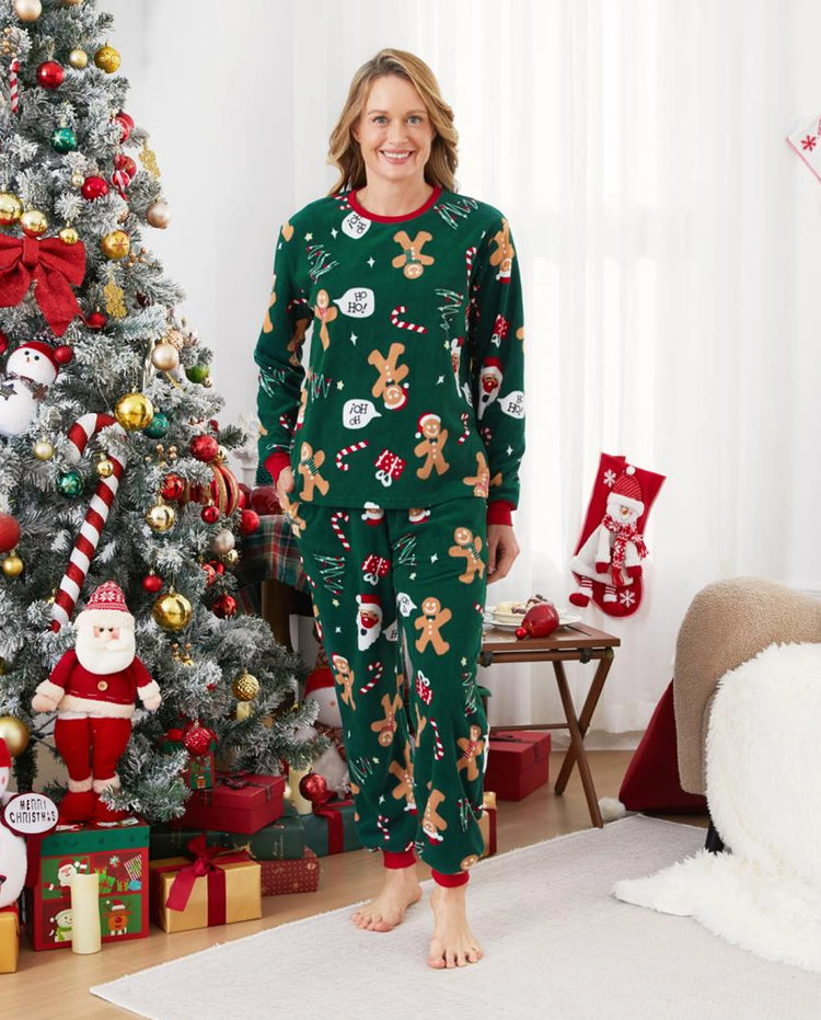 Pijama navideño familiar a juego de polar con hombrecito de jengibre, manga larga y calcetines navideños, color verde oscuro