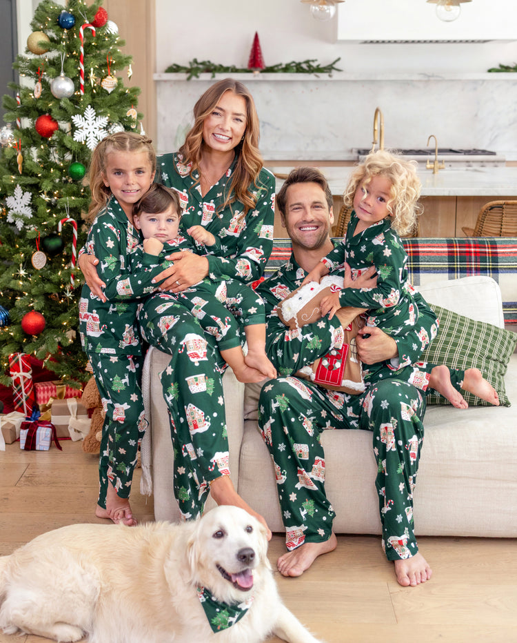 Weihnachts-Pyjamas im Partnerlook für die ganze Familie, Lebkuchenhaus-Print, Grün
