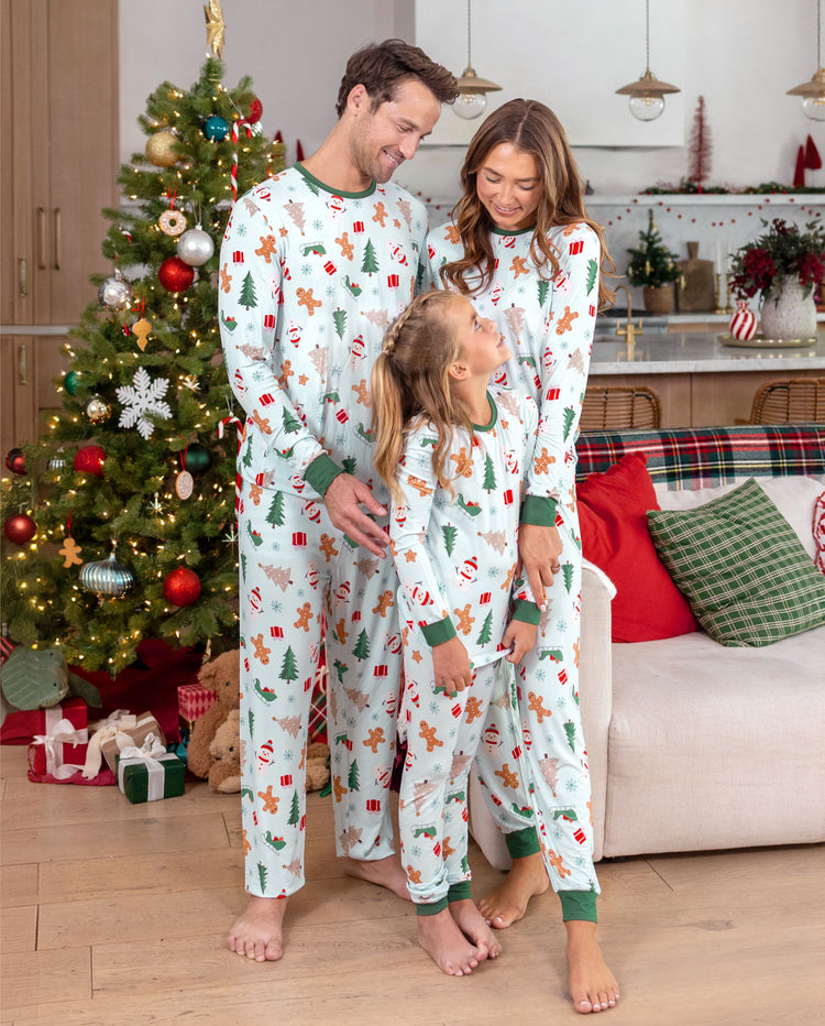 Pyjamas de Noël assortis pour toute la famille, imprimé pain d’épice et sapins, bambou vert