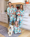 Pyjamas de Noël assortis pour la famille, imprimé bonhommes en pain d’épices et mug, bleu