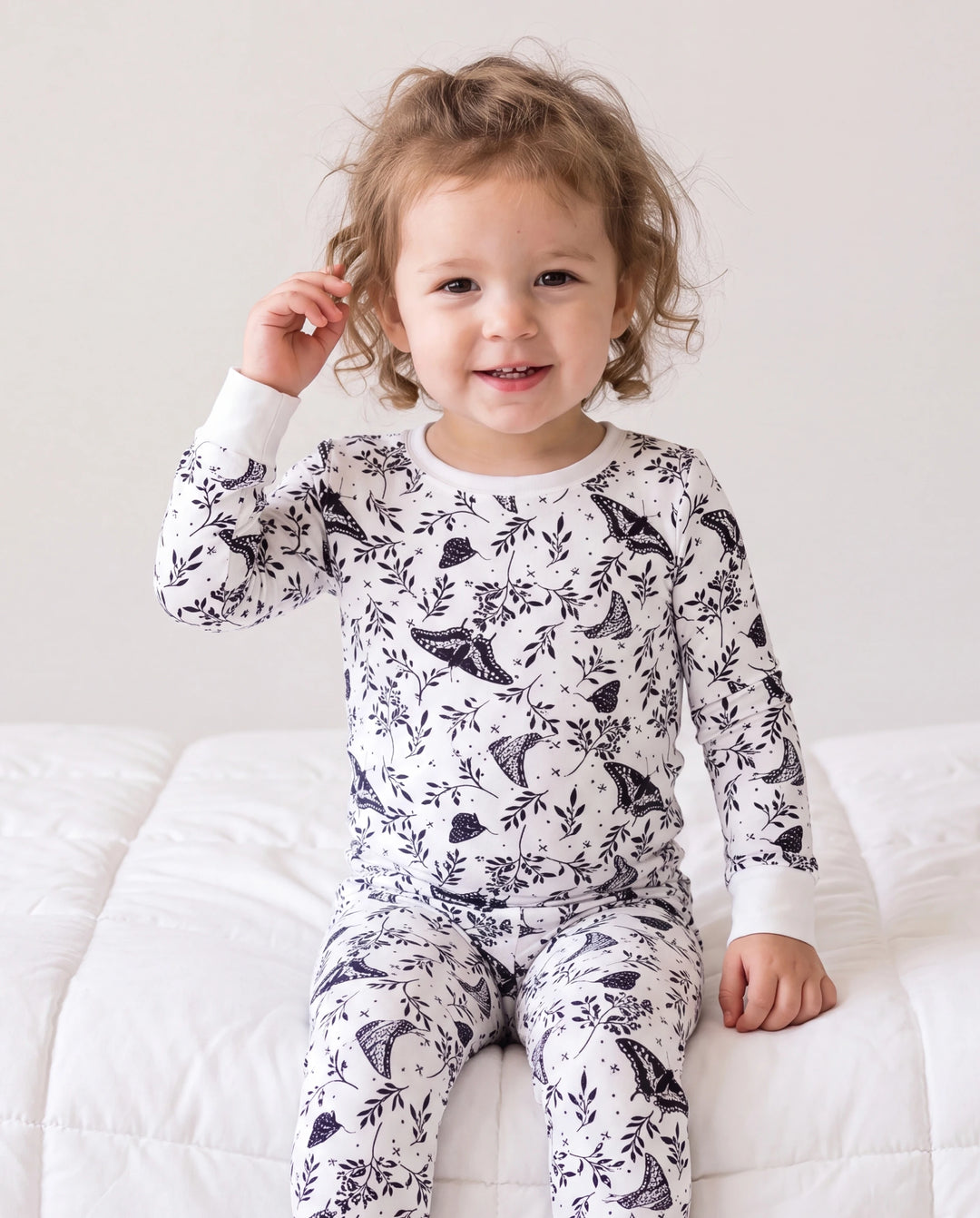 Christmas / Halloween Pajama 2-piece Bamboo Pajamas Set With Childlike Print for Baby / Toddler( Snug-Fitting) White