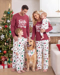 Pijamas navideños a juego para toda la familia con estampado de Papá Noel y árboles de Navidad, rojo