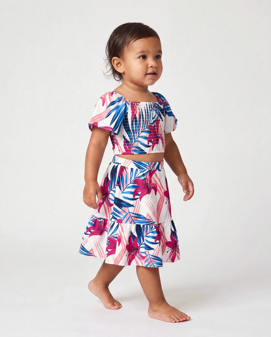 Tropisches Blumenmuster Kleinkinder/Mädchen Outfits, rosa-blaues Blattmuster Kurzarmhemd oder ein schulterfreies, gerafftes Oberteil und Rock Koordinationsset für Urlaub, Kreuzfahrt, Strand Weiß
