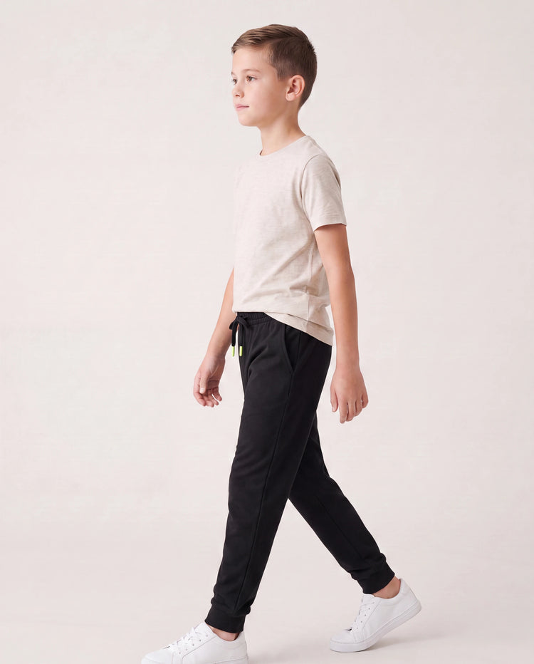 Kinder Jogginghose mit elastischem Bund und Kordelzug – Bequeme Alltags-Jogginghose mit Taschen für Jungen und Mädchen schwarz