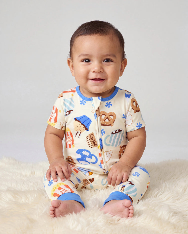 Pijamas de Bambú Daddy & Son Suaves como Mantequilla de Viscosa de Bambú para Hombres, Mujeres, Niños, Niños Pequeños y Bebés, Ropa de Dormir de Manga Corta con Estampado Acogedor de Postres Azul